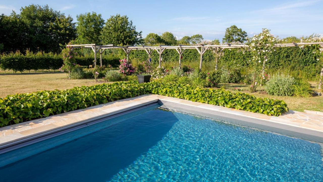 Quettreville-sur-Sienne Au Manoir Des Loges Bed & Breakfast エクステリア 写真